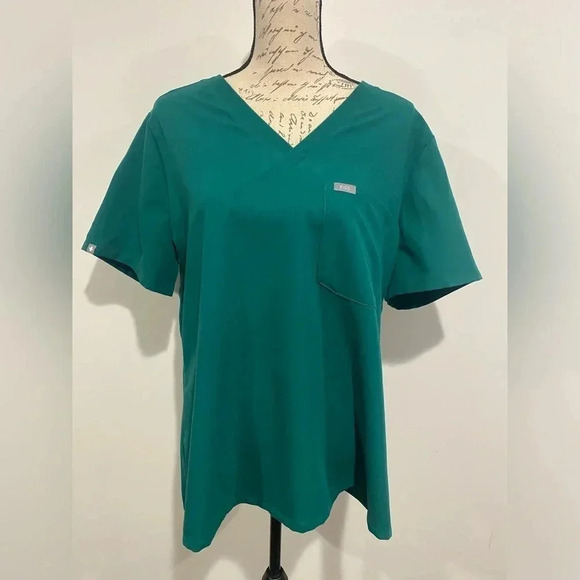 FIGS Technical Catarina One Pocket Scrub Top Cactus Green Size XL - Picture 1 of 8